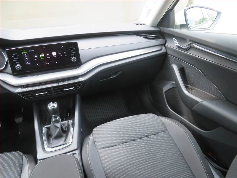 Škoda Octavia (2022) Ambition 2.0 TDI, Serv.kniha - fotka 8 z 15