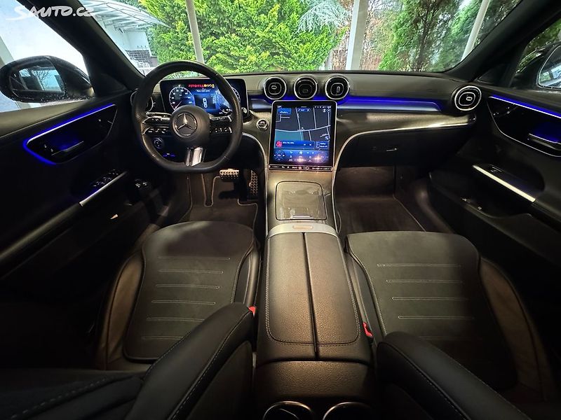 Mercedes-Benz Třídy C 300e AMG paket odpočet DPH - fotka 19 z 29