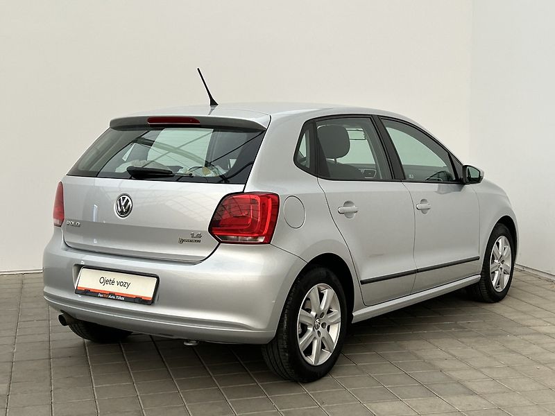 Volkswagen Polo 1.4 TSI Comfort - fotka 2 z 25