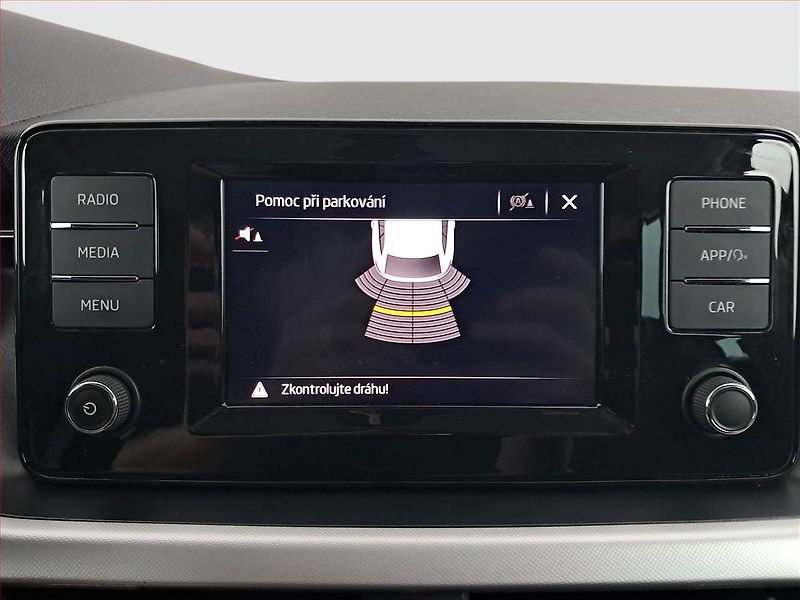Škoda Scala (2020) 1.0 TSI, Tempomat - fotka 18 z 18