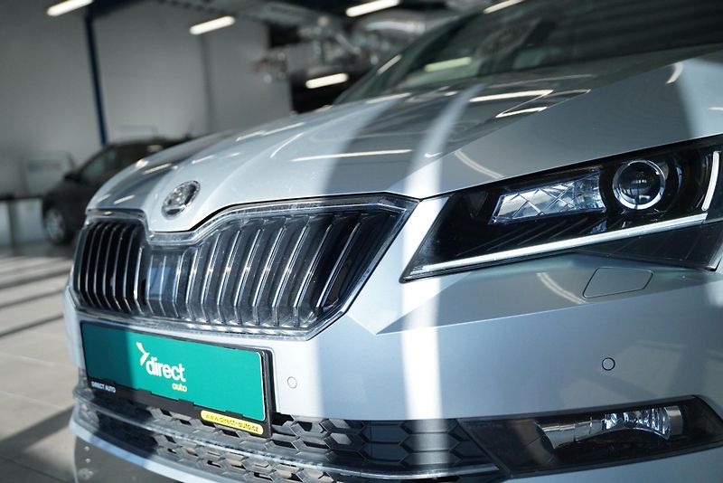 Škoda Superb - fotka 9 z 25