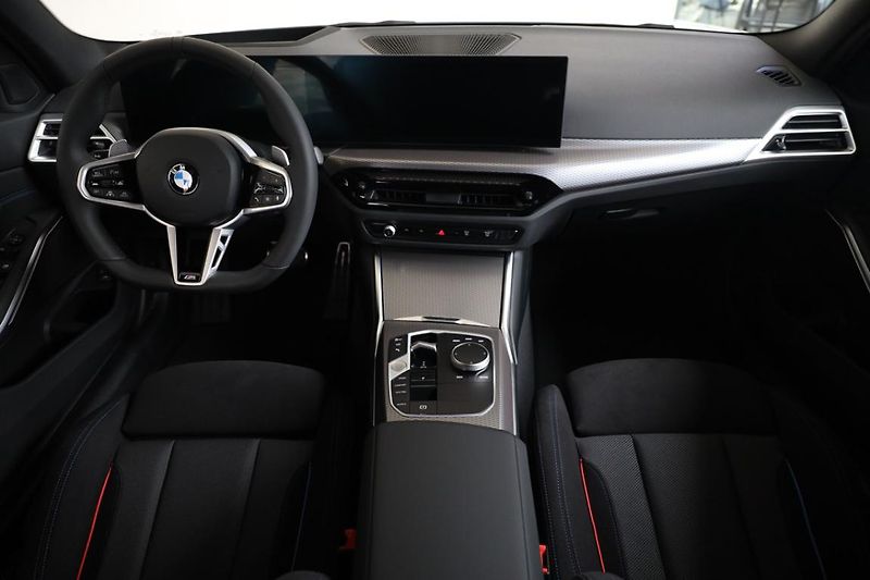BMW Řada 3 320d xDrive Touring - fotka 5 z 16