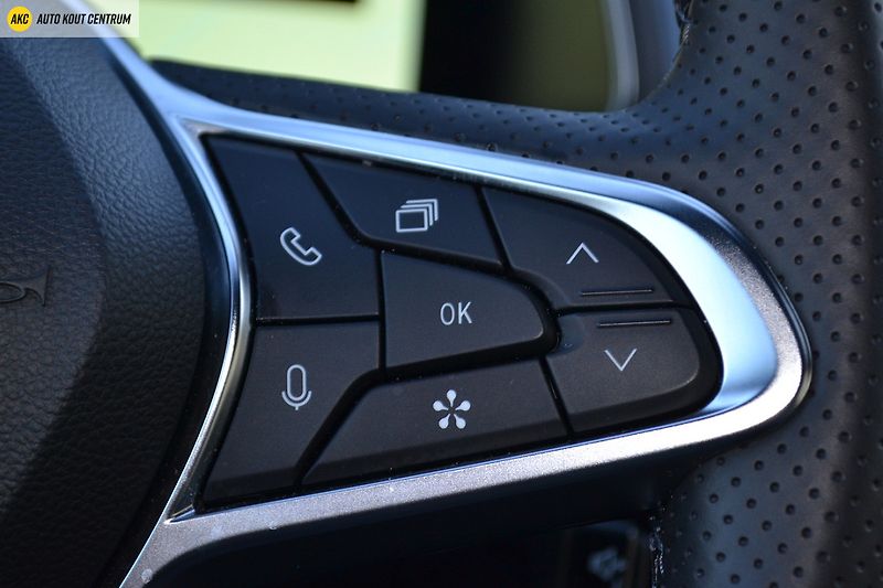 Renault Captur techno E-Tech full hybrid 145 - fotka 39 z 51
