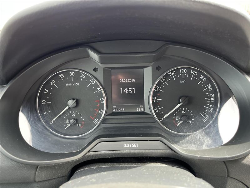 Škoda Octavia 1,6 TDi AMBIENT KLIMA STK 1/28 - fotka 24 z 34