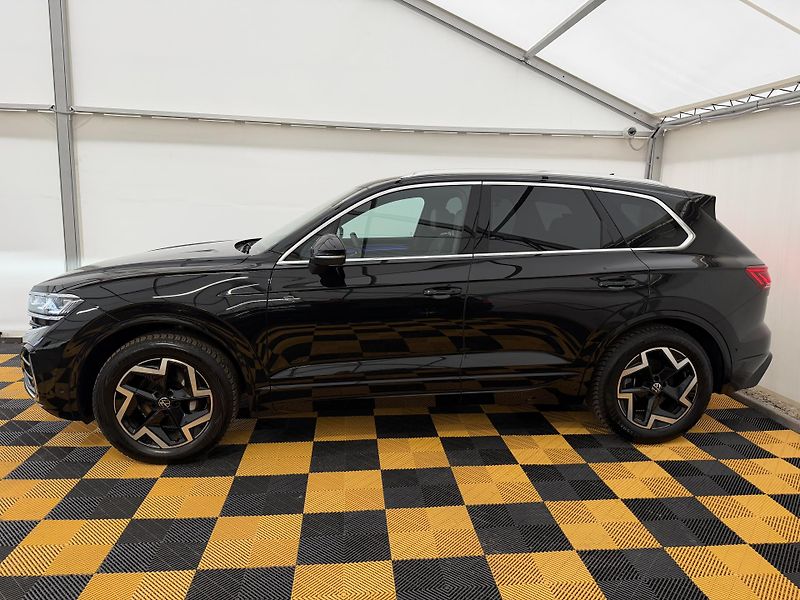 Volkswagen Touareg 3.0Tdi*1-MAJ*DPH*HUD*R-LINE* - fotka 4 z 47