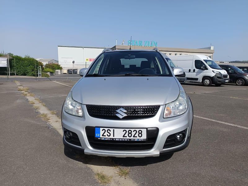 Suzuki SX4 (2013) - fotka 2 z 30