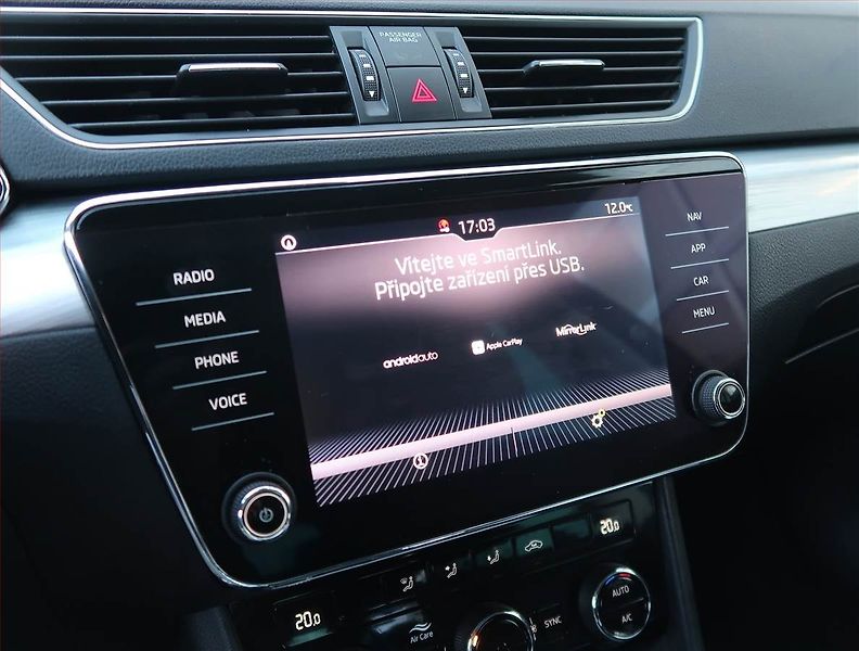 Škoda Superb (2019) 2.0 TDI, Automat, Serv.kniha - fotka 19 z 19