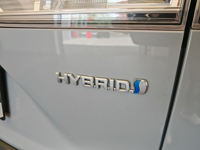 Toyota Corolla Cross 2.0 Hybrid (197 k) Comfort 4x4 - fotka 10 z 43