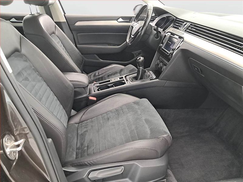 Volkswagen Passat (2016) Comfortline 2.0 TDI, Kůže - fotka 9 z 19