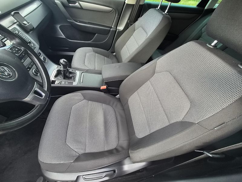 Volkswagen Passat (2014) 2,0 TDI CLBMT - fotka 7 z 19