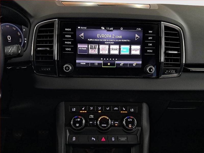Škoda Karoq (2022) Style 1.0 TSI - fotka 12 z 21
