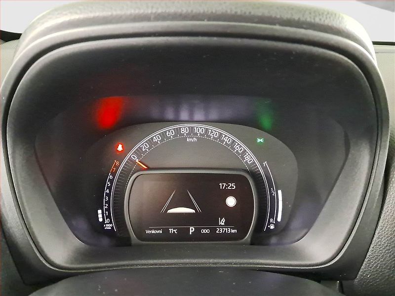 Toyota Aygo (2023) 1.0 VVT-i, Automat, ČR,1.maj - fotka 11 z 20