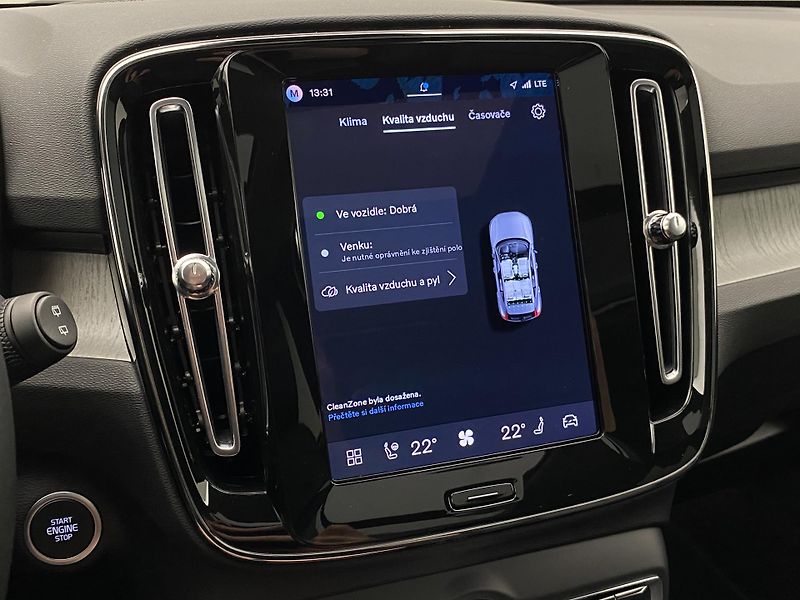 Volvo XC40 (2026) B3 AUT DARK ULTRA - fotka 43 z 66