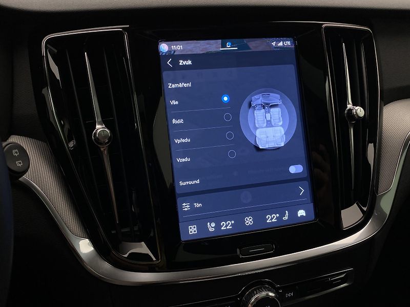 Volvo V60 B4 DARK PLUS AUT  - fotka 56 z 59
