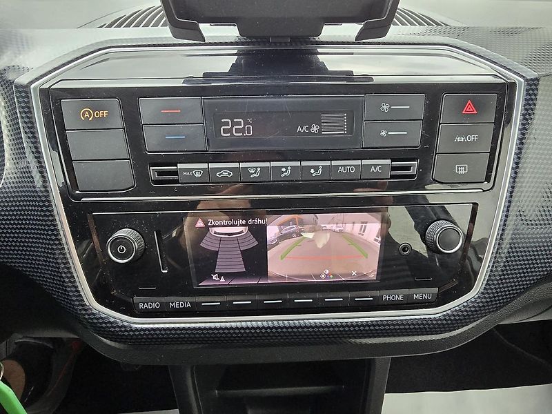 Volkswagen up! CNG KAMERA + DIGIKLIMA ČR - fotka 15 z 28