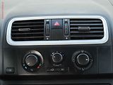 Škoda Fabia (2009) 1.2 HTP, Klima - náhled 11
