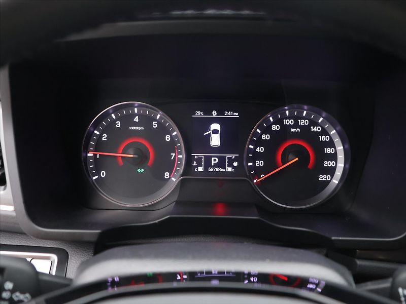 SsangYong Tivoli 1,5 T-GDI 120kW Grand Automat - fotka 17 z 33