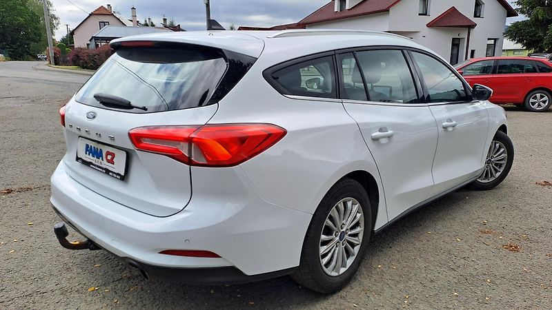 Ford Focus 1.5 EcoBlue Titanium Automat - fotka 6 z 27