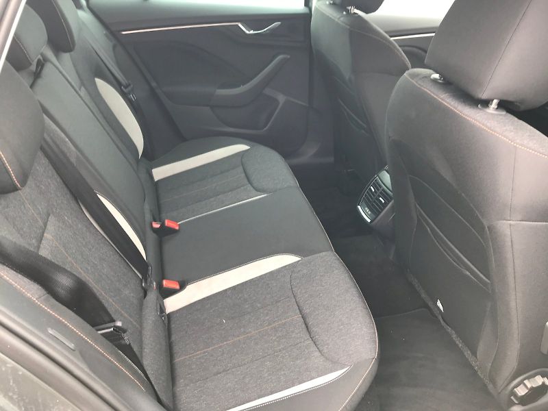 Škoda Kamiq (2024) 1.0 TSi - 85 kW, TOP SELECTION - fotka 20 z 20
