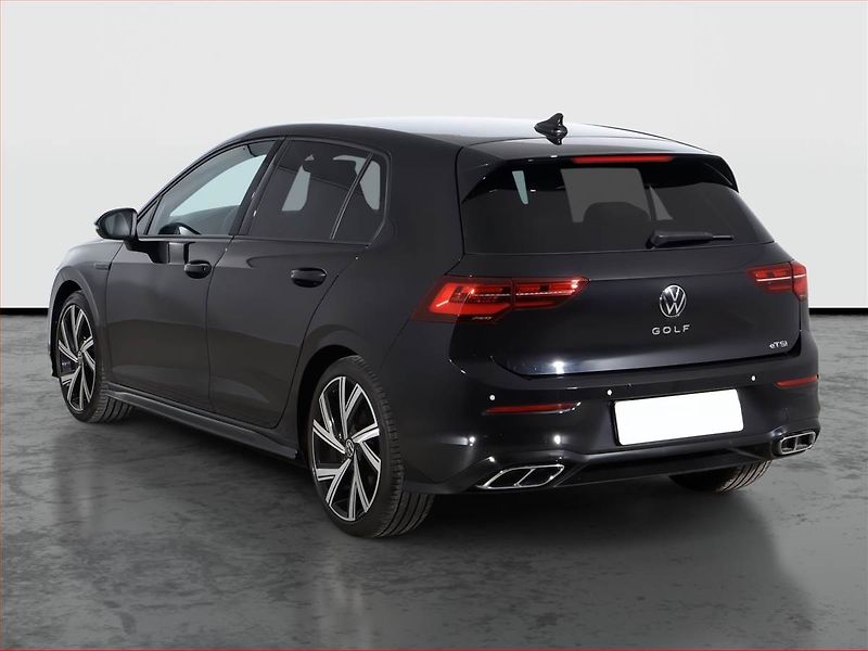 Volkswagen Golf (2021) R-Line 1.5 eTSI - fotka 4 z 25
