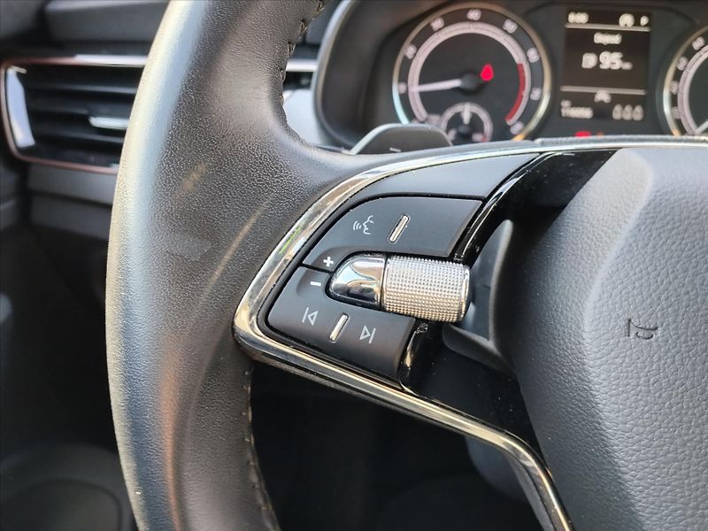 Škoda Scala 1,0 1.0 TSI 81kW  STYLE DSG - fotka 7 z 28