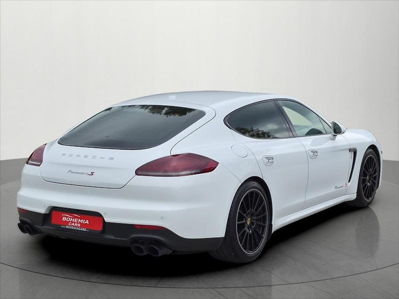 Porsche Panamera 3,0 309 KW Sport Chrono DPH - fotka 7 z 25