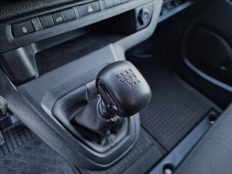 Opel Vivaro 1.5CDTI 88kW, původ ČR,1.Maj. - fotka 34 z 47