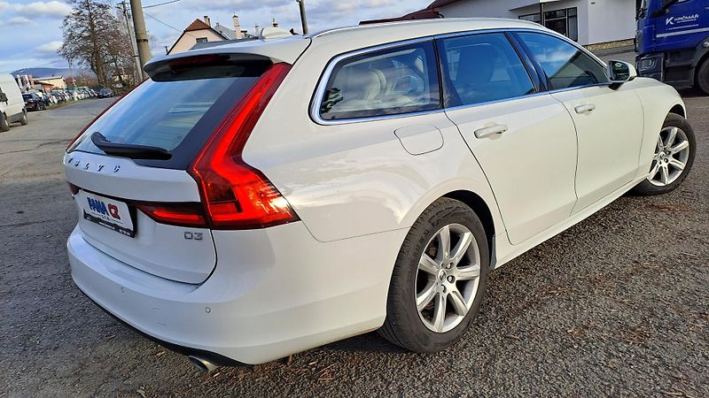 Volvo V90 2.0 D3 Break NAVI Bílá kůže - fotka 6 z 30
