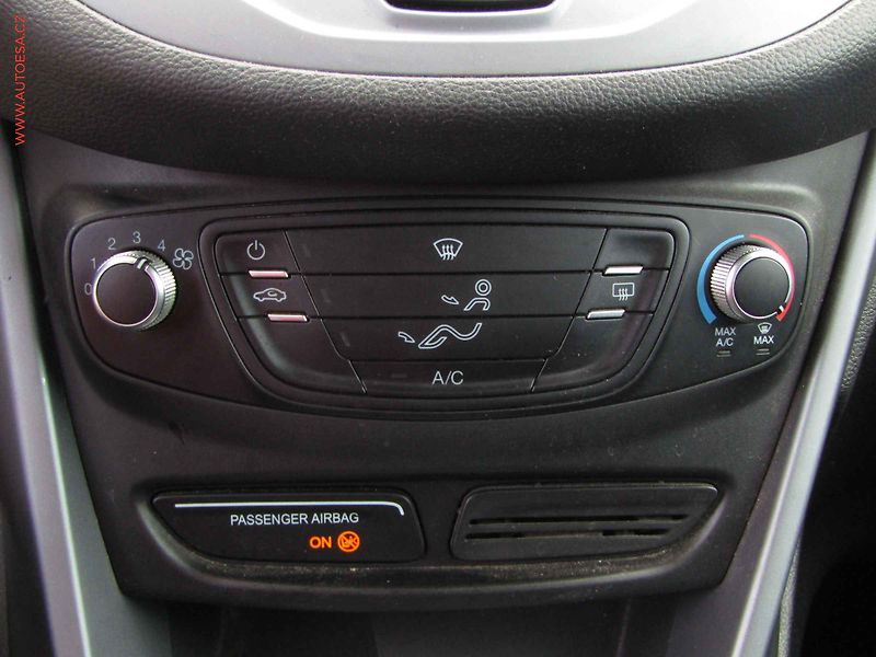 Ford B-MAX (2016) 1.4i, 1.maj,ČR, Trend - fotka 13 z 17