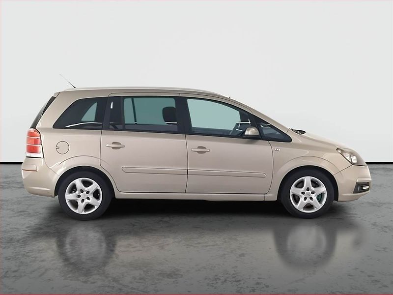 Opel Zafira (2007) 1.9 CDTI, po STK, slušný stav - fotka 6 z 20