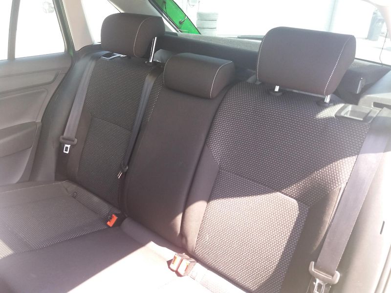 Škoda Rapid 1.4TSi,DSG,XENONY,PANORAMA!! - fotka 25 z 31