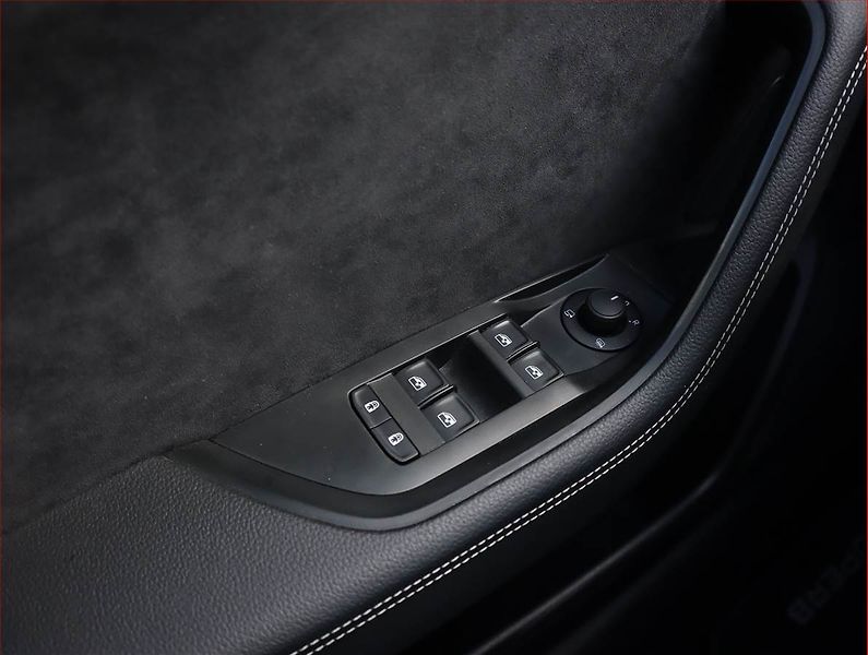 Škoda Superb (2022) Sportline 2.0 TDI - fotka 23 z 26