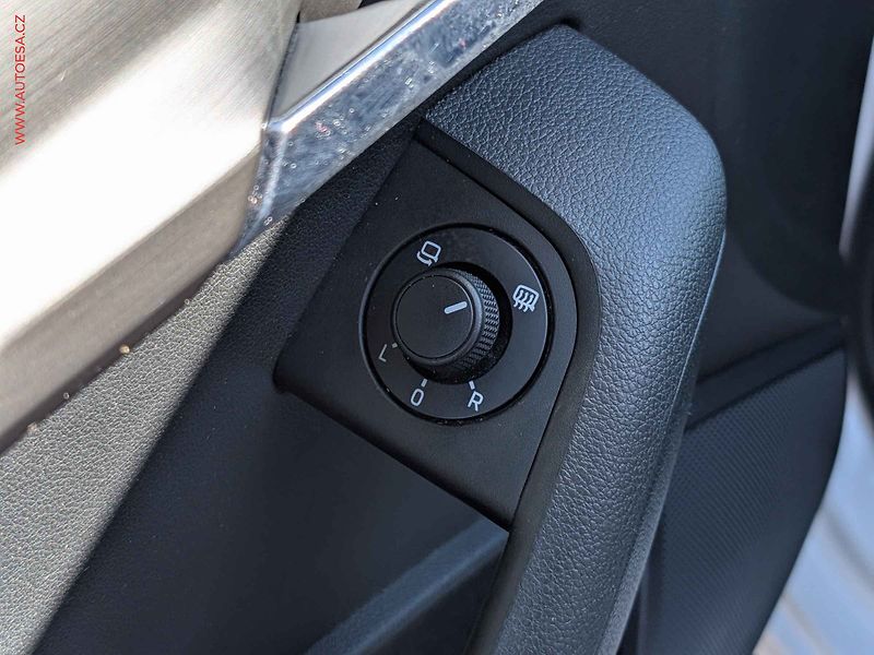 Škoda Octavia (2019) 2.0 TDi, Soleil, DSG - fotka 16 z 23