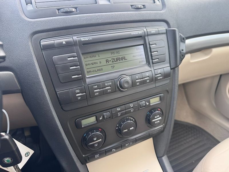 Škoda Octavia (2007) 1,9 TDI 77 KW ELEGANCE - fotka 29 z 48