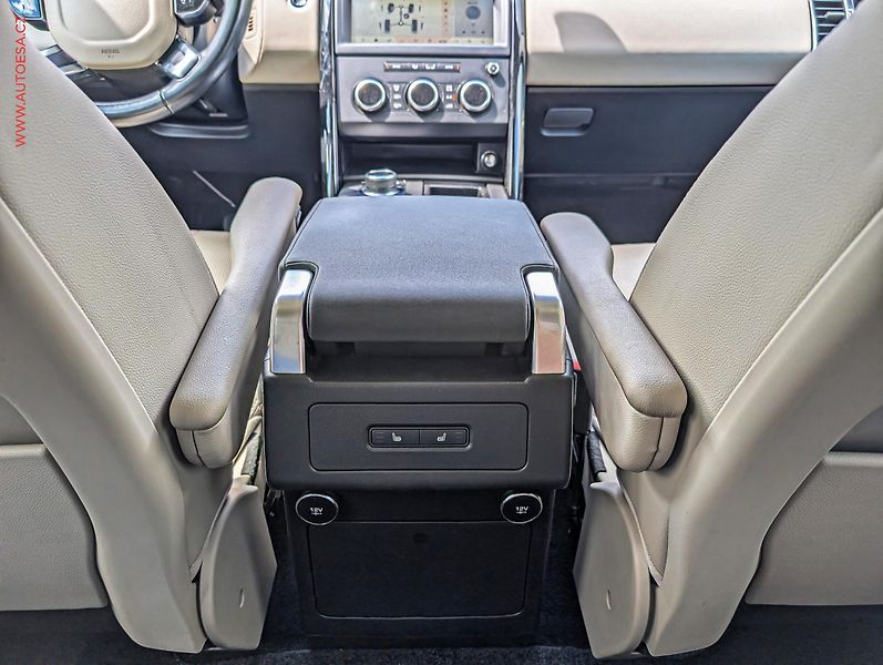 Land Rover Discovery (2019) 3.0 SD6 HSE, ČR, vzduch - fotka 18 z 20