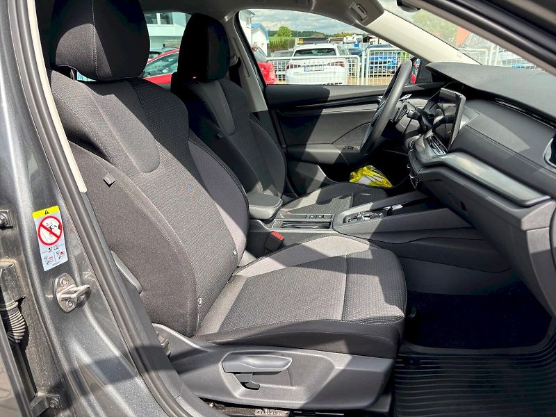 Škoda Octavia (2024) COM M-HEV AMB TS 110/1.5 A7F - fotka 13 z 29