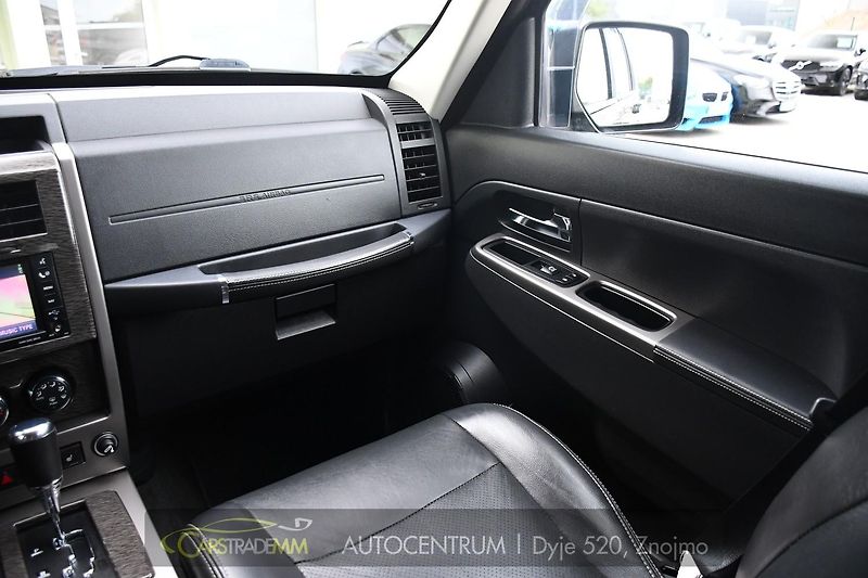 Jeep Cherokee 2.8CRD LIMITED TAŽNÉ - fotka 23 z 44