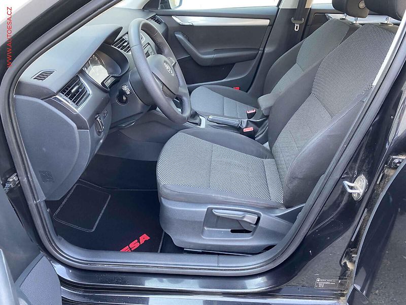 Škoda Octavia (2013) 1.4 TSi, Ambition, AC, park - fotka 9 z 17