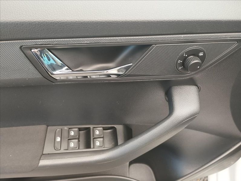 Škoda Fabia 1,2 TSi 66KW 100%KM - fotka 17 z 19
