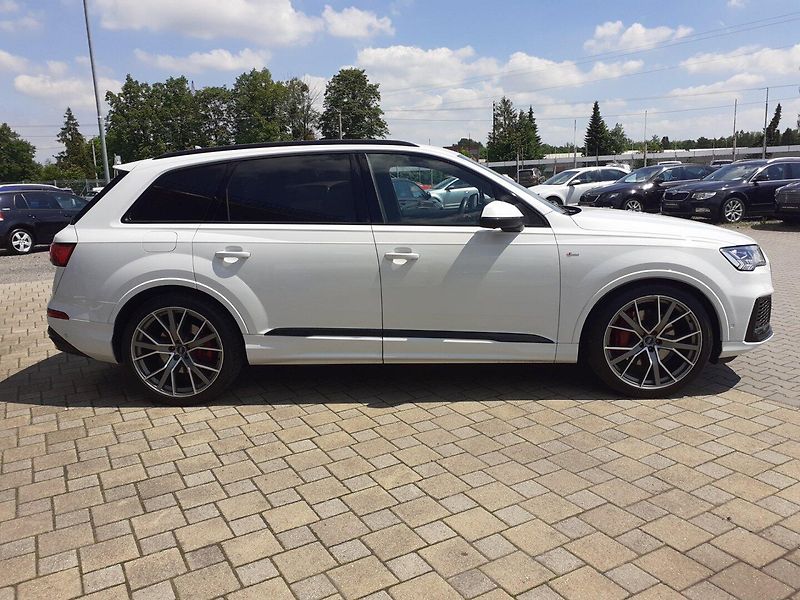 Audi Q7 (2020) 50 TDi  S -Line Mild-hybrid - fotka 3 z 41