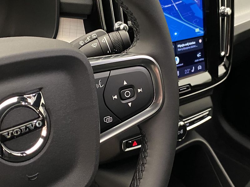 Volvo XC40 (2026) B3 AUT DARK ULTRA  - fotka 26 z 63