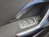 Peugeot 2008 (2016) 1.2 PT 110 ALLURE MAN 5 - náhled 24