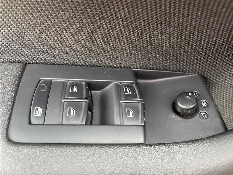 Audi A3 3,2 i V6 184KW 4x4  Sportback - fotka 29 z 45
