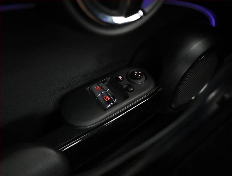 Mini Ostatní (2022) Cooper SE 32 kWh, SoH 100% - fotka 16 z 20