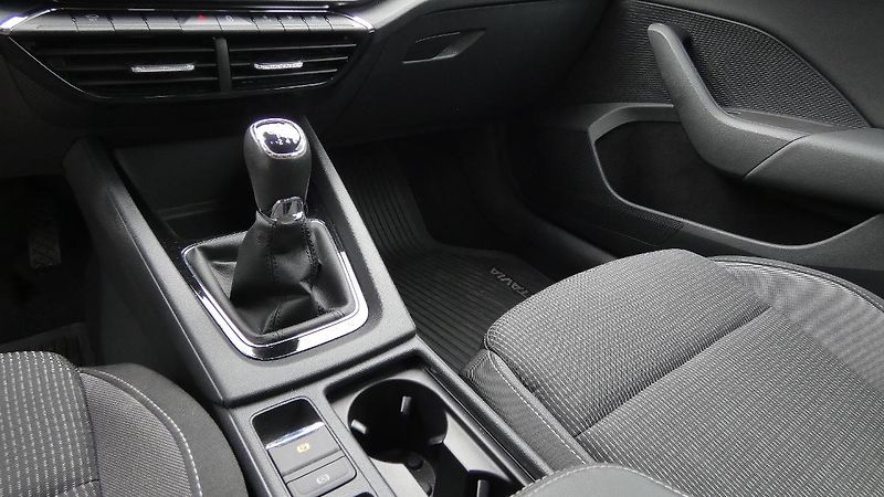 Škoda Octavia Combi 2,0 TDI Ambition - fotka 6 z 22