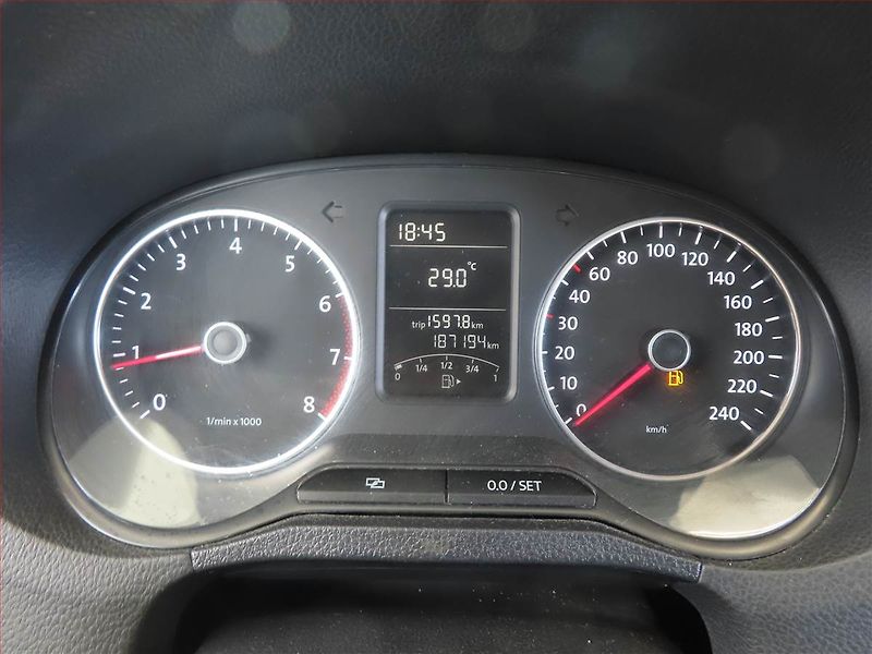 Volkswagen Polo (2013) Comfortline 1.2 12V, Tempomat - fotka 11 z 13