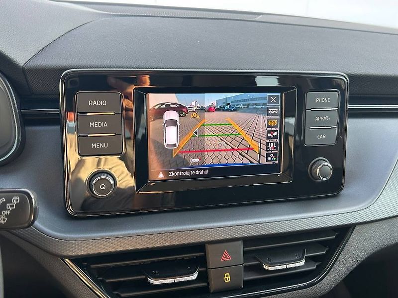 Škoda Scala FRESH 6MP 1,0TSI - fotka 17 z 24