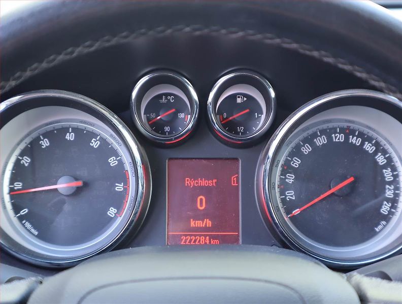 Opel Astra (2013) 1.4 T, Tempomat - fotka 10 z 15