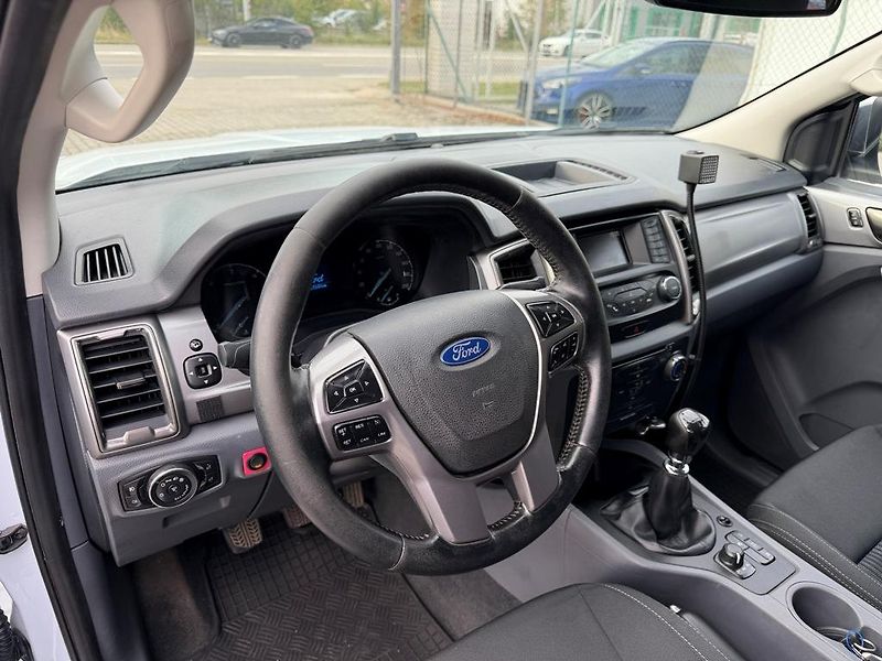Ford Ranger XLT 2.2 TDCi 118 kW odp. DPH - fotka 13 z 17