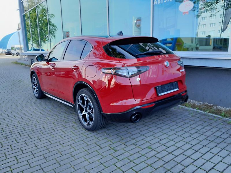 Alfa Romeo Stelvio (2025) Veloce 4x4 2,2 MTJ  210PS - fotka 4 z 34